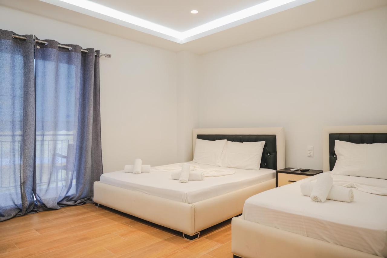 Fori'S Rooms Himare Exterior foto