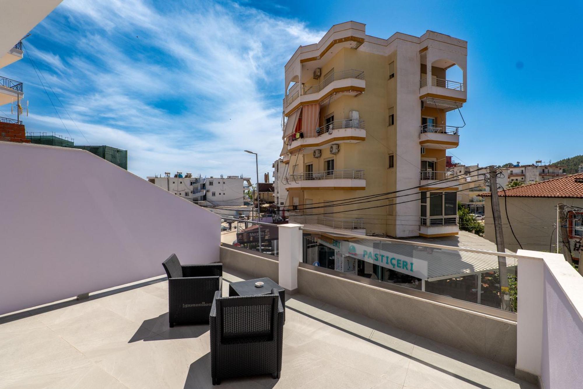 Fori'S Rooms Himare Exterior foto
